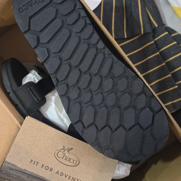 Chaco Lowdown Sandal in Noir Black - Picture 3 of 6